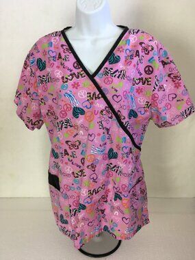 B Scrub Top Women Size 1X Purple w Hearts Butterflies Love Flowers Short Sleeves